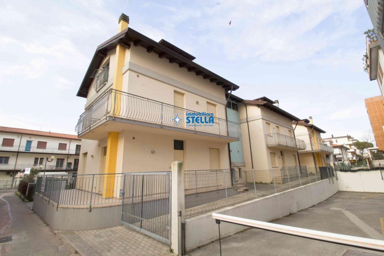 Condominio Carnelos ليدو دي يسولو المظهر الخارجي الصورة